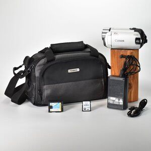 Canon FS300 Flash Memory Camcorder 37x Optical Zoom  32GB SD Card Canon Bag